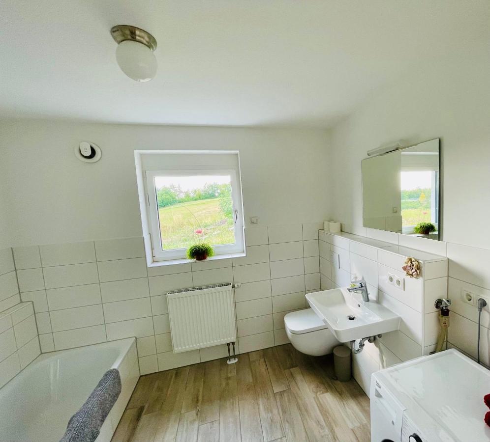 Moderne Ferienwohnung Am Rothsee ヒルポルトシュタイン エクステリア 写真
